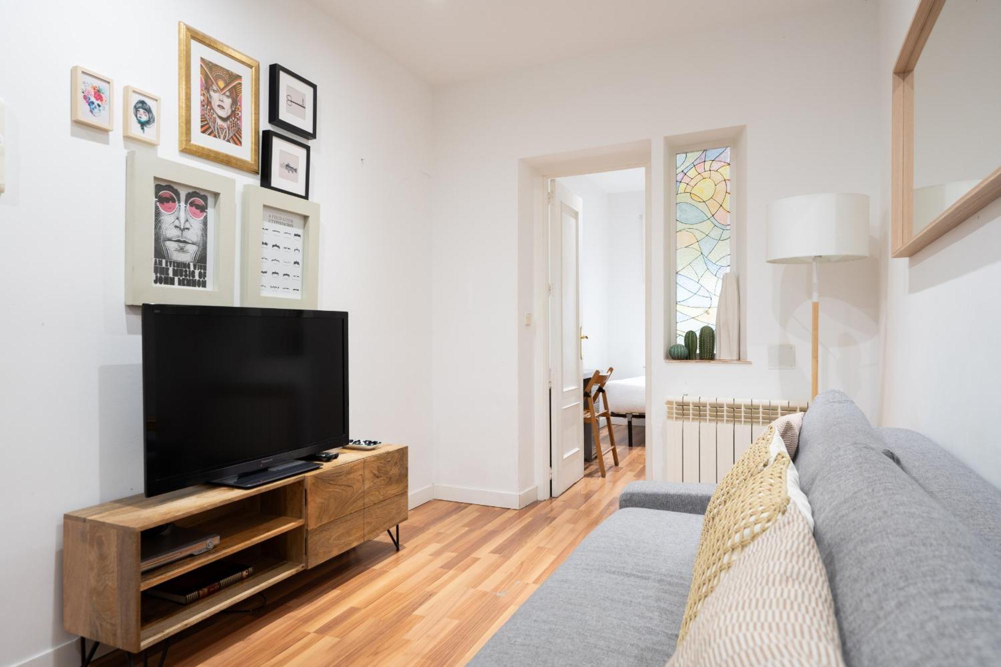 Apartamento En La Plaza De Lavapies Alquiler Temporal Madrid Kültér fotó