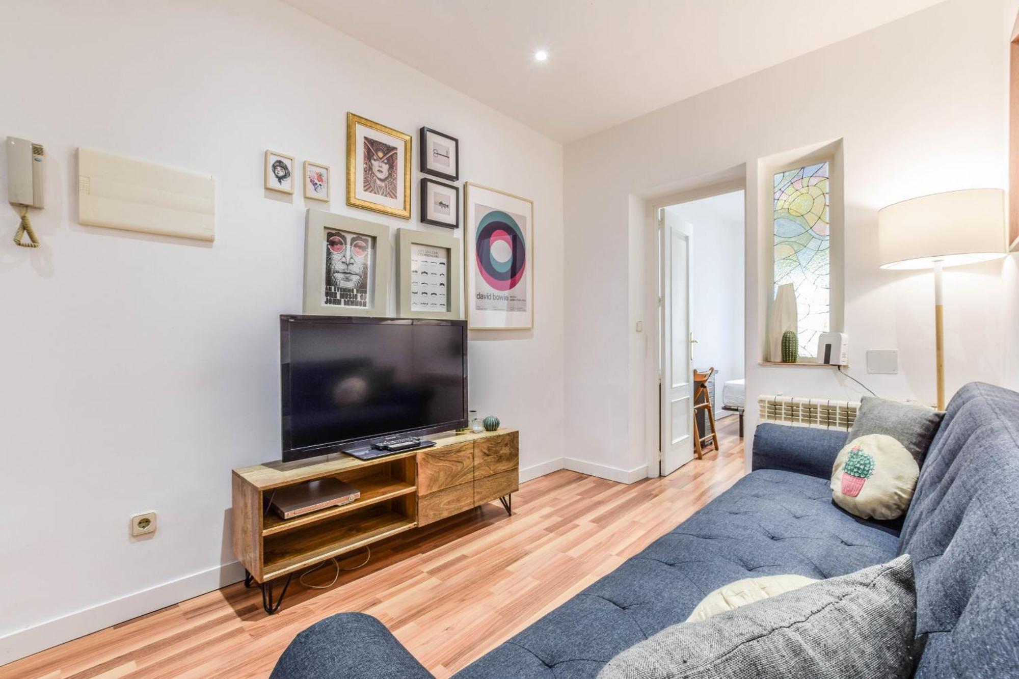 Apartamento En La Plaza De Lavapies Alquiler Temporal Madrid Kültér fotó